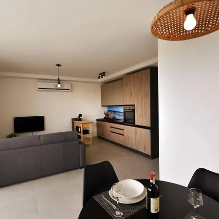 Townsend Flat 5 With Views Mellieha! By Homely