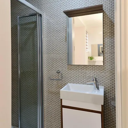 Townsend Flat 5 With Views Mellieha! By Homely Lägenhet *