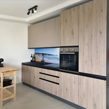 Townsend Flat 5 With Views Mellieha! By Homely *