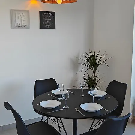 Townsend Flat 5 With Views Mellieha! By Homely Apartment Ix-Xaghra ta' Barra