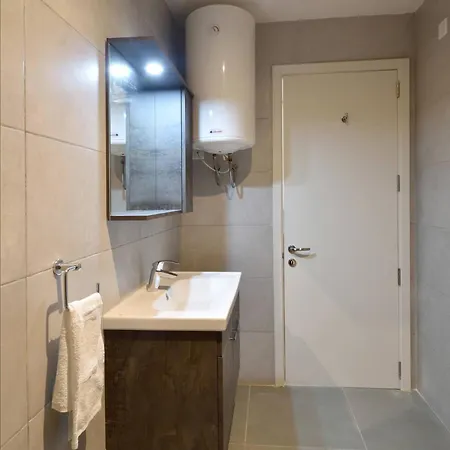 Townsend Flat 5 With Views Mellieha! By Homely المليحة