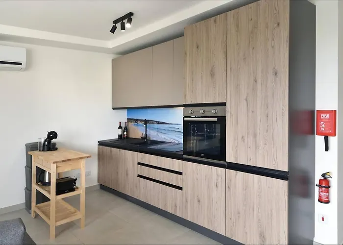 Townsend Flat 5 With Views Mellieha! By Homely *