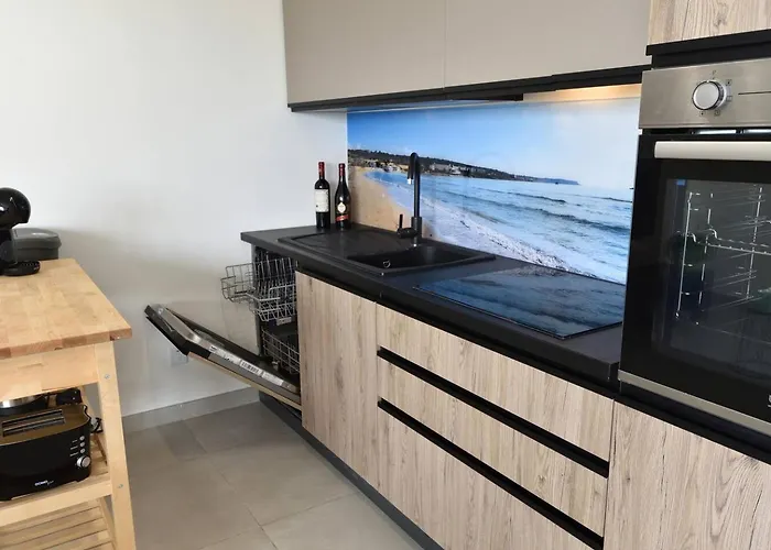 Townsend Flat 5 With Views Mellieha! By Homely Mellieħa