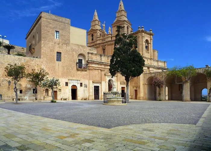 Townsend Flat 5 With Views Mellieha! By Homely Appartement Mellieħa