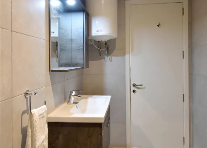 Townsend Flat 5 With Views Mellieha! By Homely Mellieħa