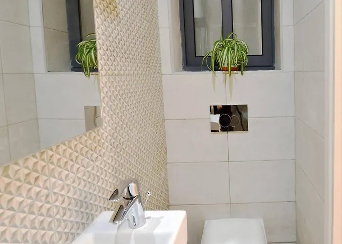 Townsend Flat 5 With Views Mellieha! By Homely